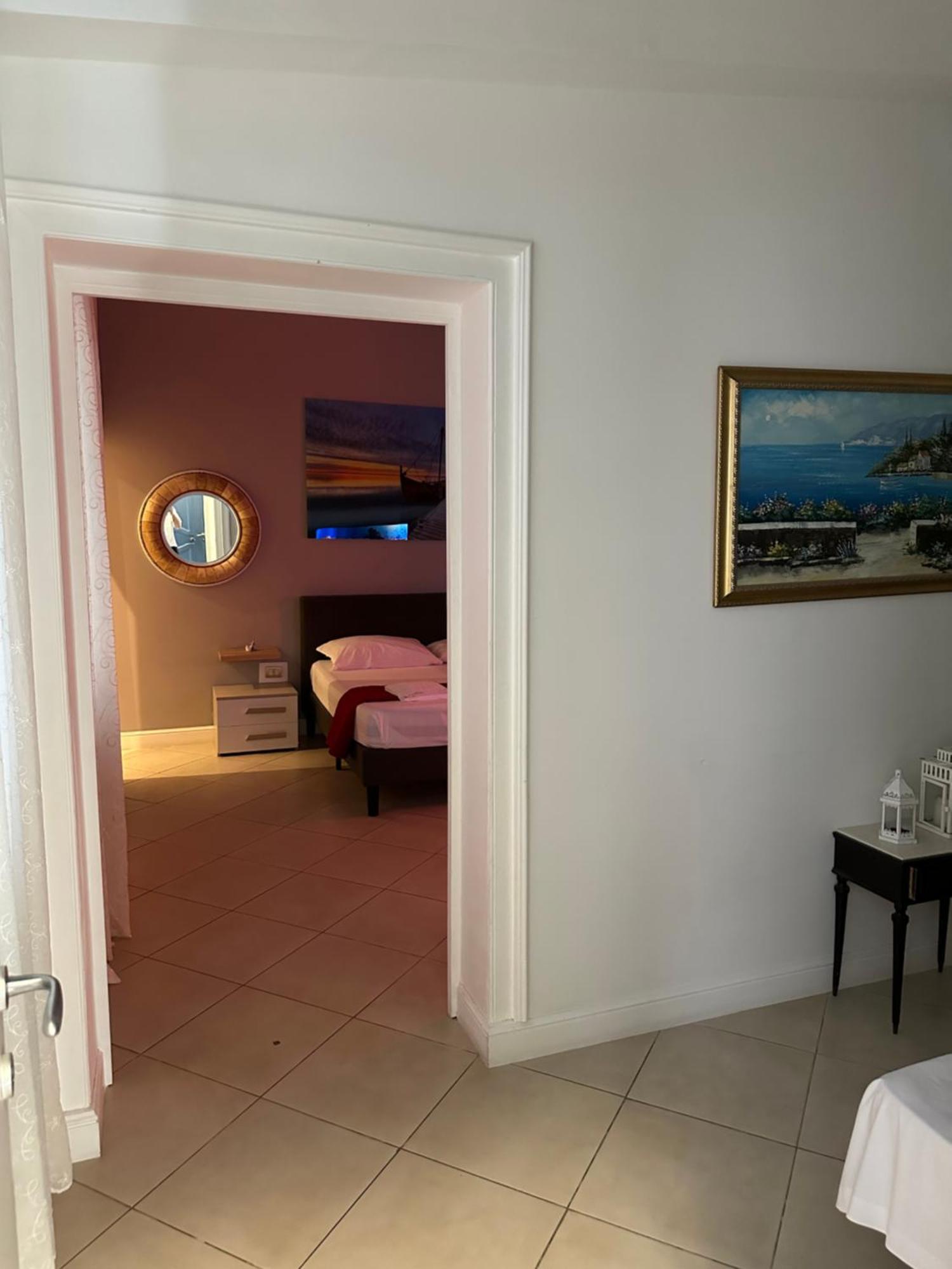 Amica Taranto SuiteHome Esterno foto