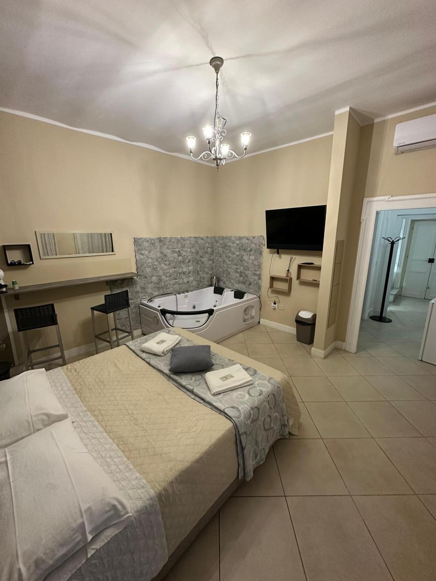 Amica Taranto SuiteHome Esterno foto